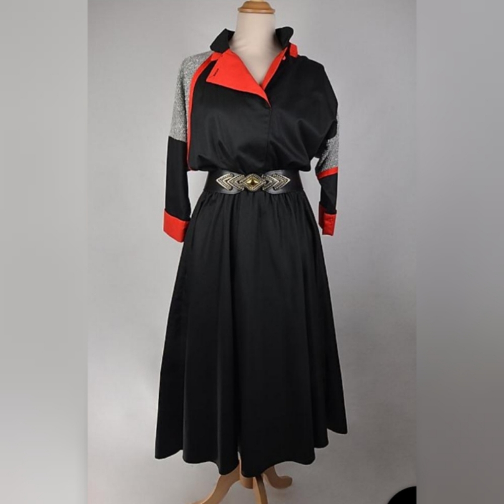 Dress 80s style, belt not included